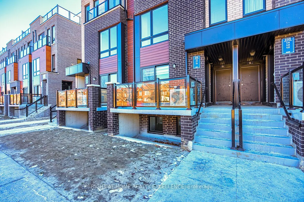2 bed, $2,270 — Photo 2