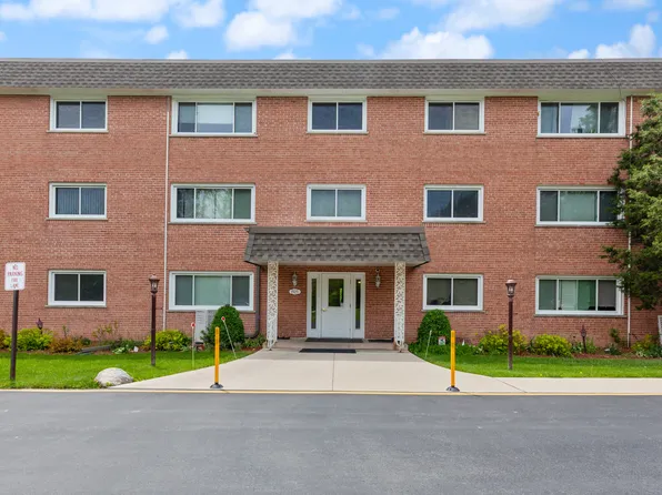 1925 E Oakton St APT 3A, Des Plaines, IL 60018