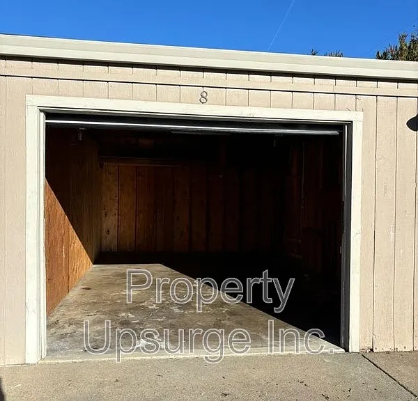 1529 Willis St #8 — Photo 2