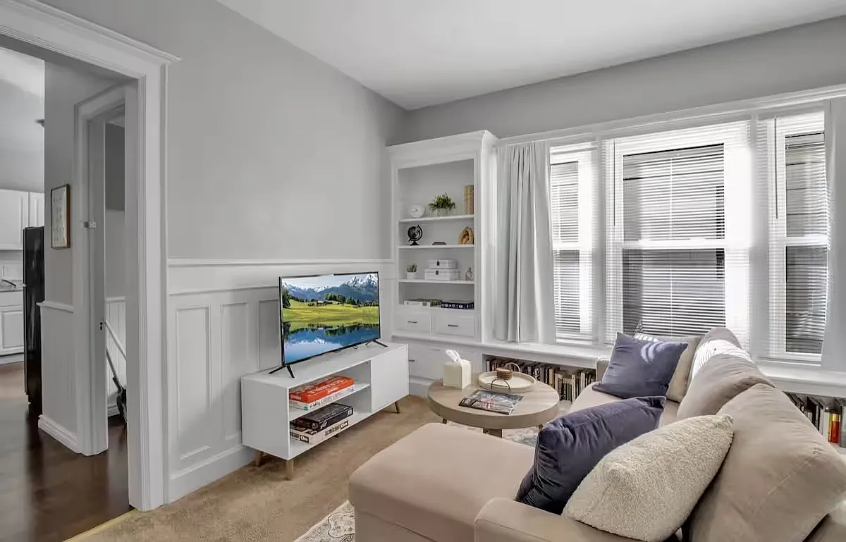 2 bed, 950 sqft, $1,300 — Photo 3