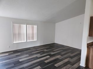 2388 Four Oaks Grange Rd, Eugene, OR 97405