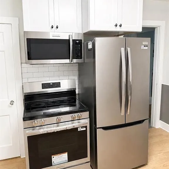 229 Highland Ave #2 — Photo 3