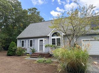 47 Thatchers Ln, East Falmouth, MA 02536