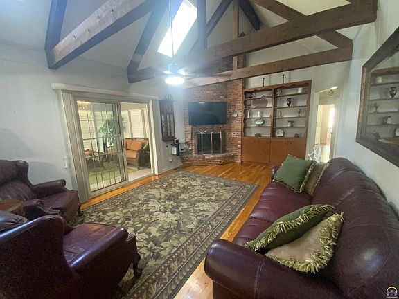 3rd image of 2110 SW 31st Ter