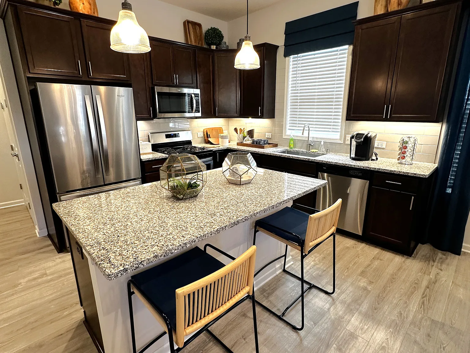 3 bed, 1879 sqft, $2,900 — Photo 4