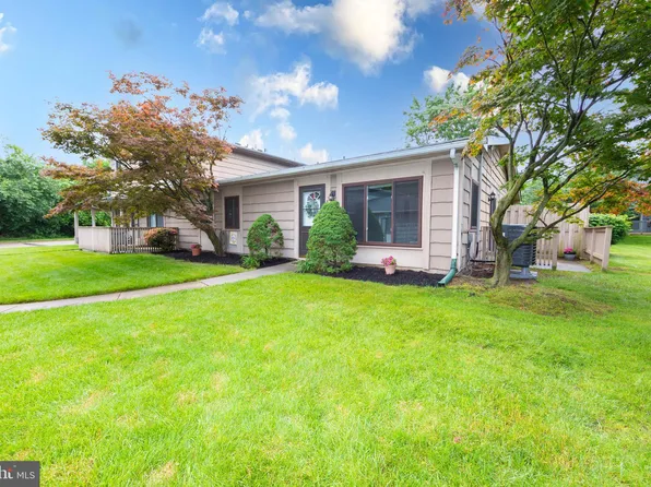 82 Woodway Dr, Paulsboro, NJ 08066