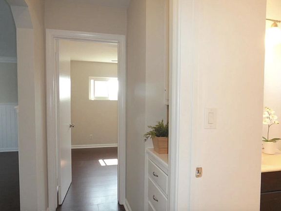 5th image of 3379 Herman Ave #3379