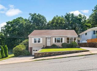 31 Linden St, Westerly, RI 02891