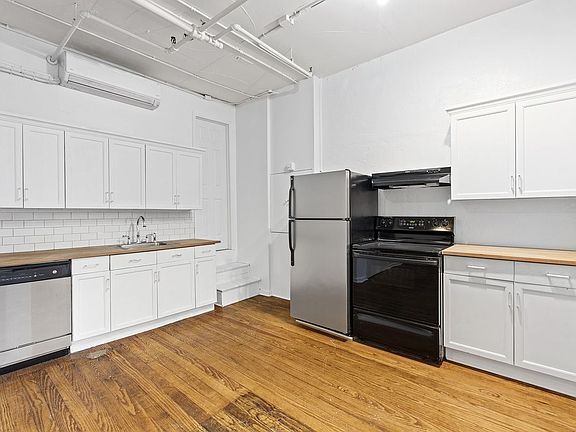 4th image of 71 8th Ave #3RR