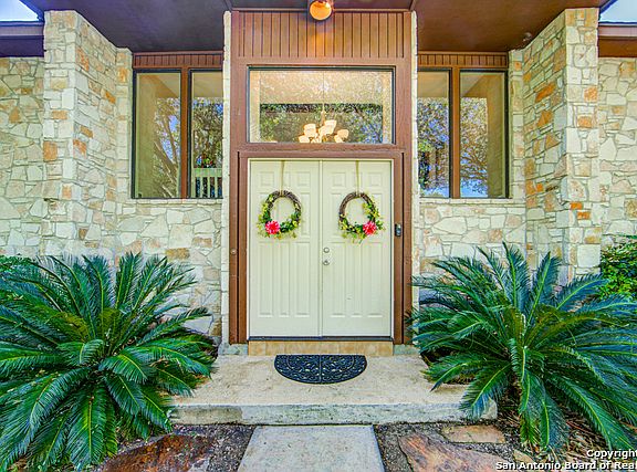 3rd image of 1118 Sugar Pine St