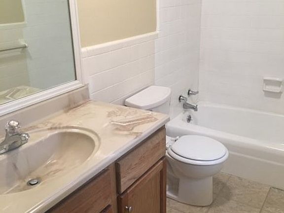 4th image of 4334-4404 Fairview Dr