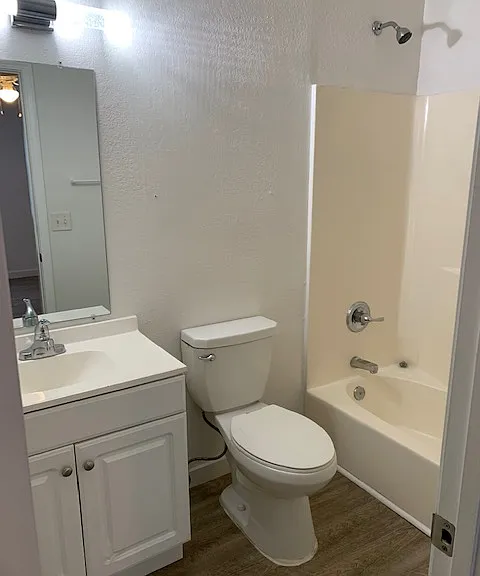 168 N Comet Ave #D1 — Photo 13