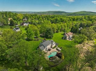 31 Copper Penny Rd, Raritan Twp., NJ 08822