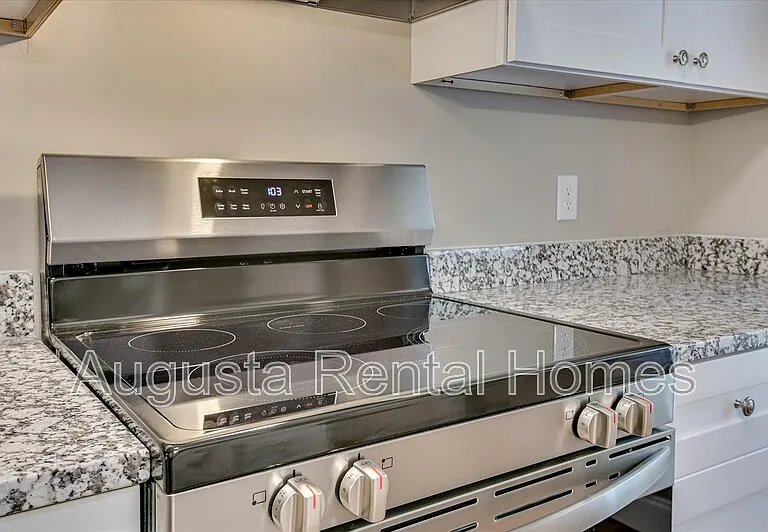 111 Kelly Dr SW — Photo 13