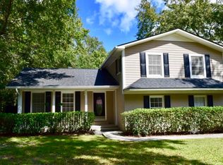 8 Lombardi Ln, Hanahan, SC 29410