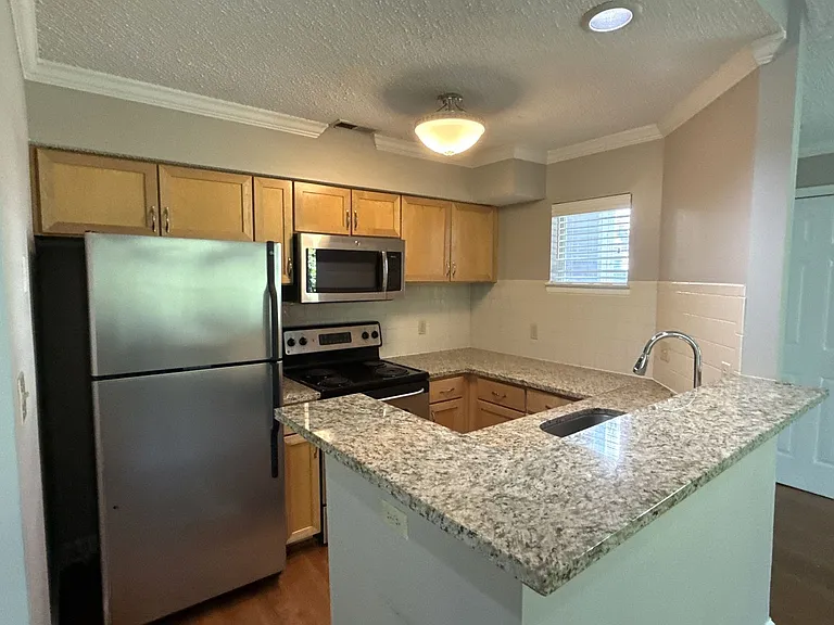 2518 Cranbrook Ln #4 — Photo 3