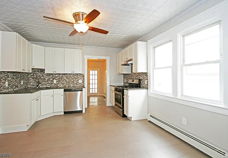43 Walnut Cres #1 — Photo 14
