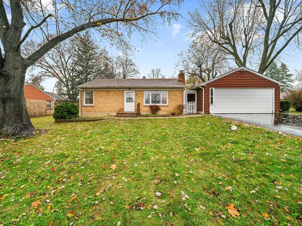 4304 Crestwood St, McHenry, IL 60050