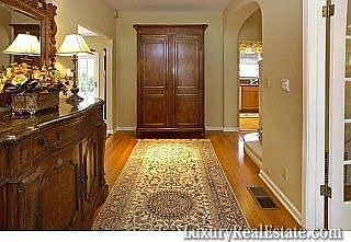 2nd image of 616 Morse St