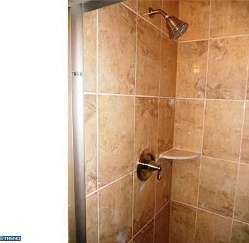2 bed, 900 sqft, $1,200 — Photo 3