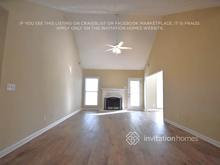 1661 Hampton Walk Dr — Photo 2