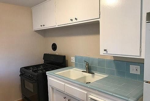 3rd image of 23520 Arlington Ave APT C