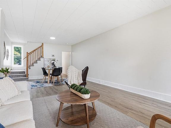 4th image of 2021 W Green St