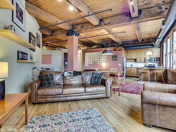 3rd image of 900 N Lake Shore Dr #1423