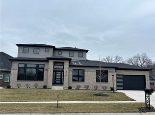 9363 Rochelle Ln, Dayton, OH 45458