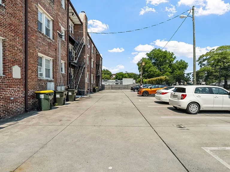 742 Washington Park #B4 — Photo 25