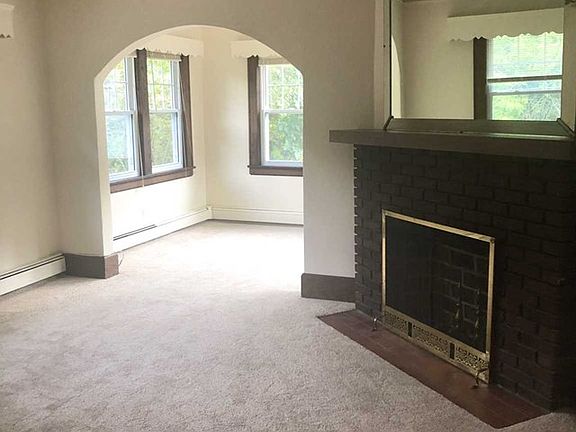 2nd image of 461 Grove St Floor 2