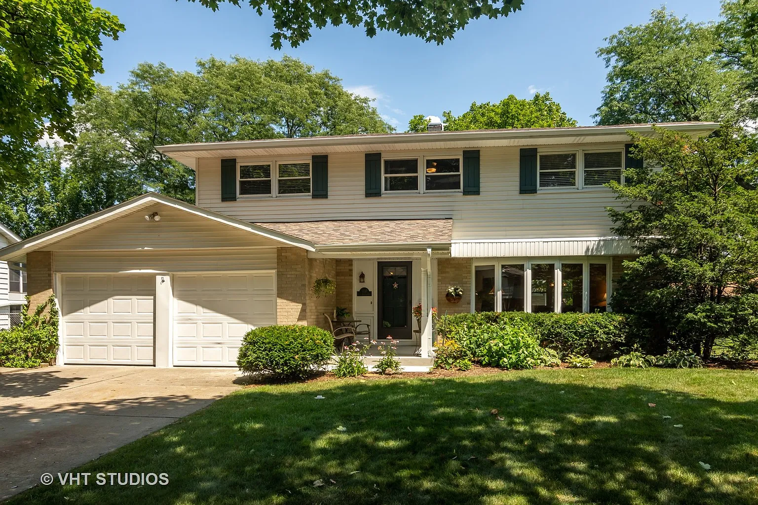 1137 E Juniper Ln photo 1