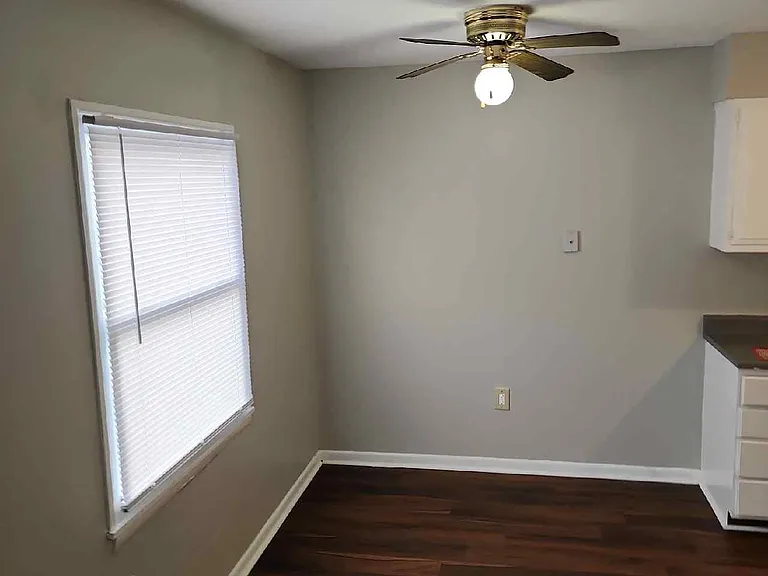4902 Saddlebrook Ln #3 — Photo 4