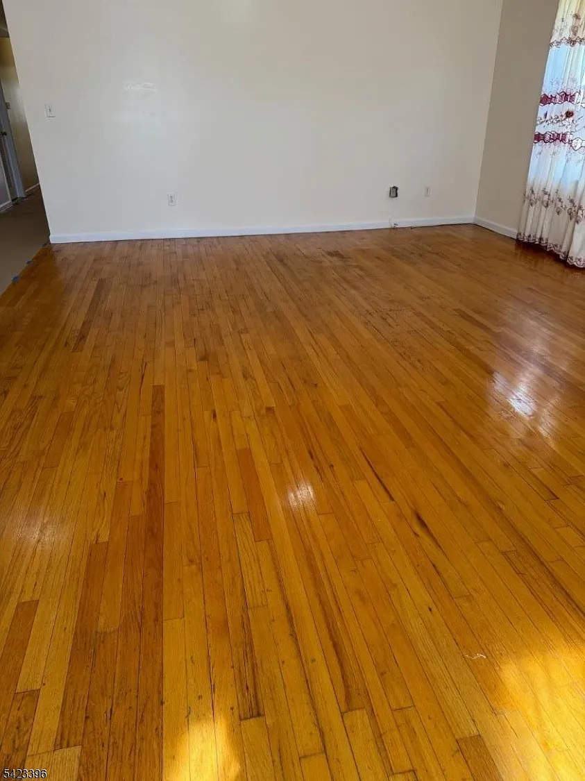 3 bed, 2.0 bath, $2,500 — Photo 2