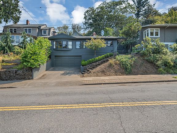 3rd image of 3916 SW Council Crest Dr