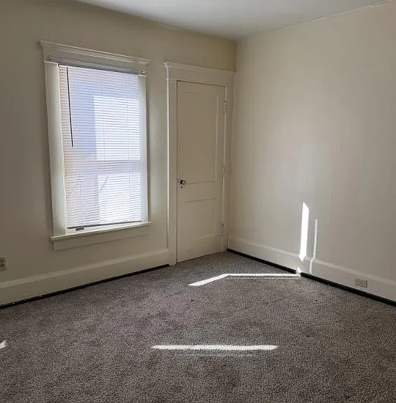 Unit Photo