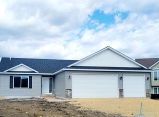 105 Kilkenny Ct, Green Isle, MN 55338