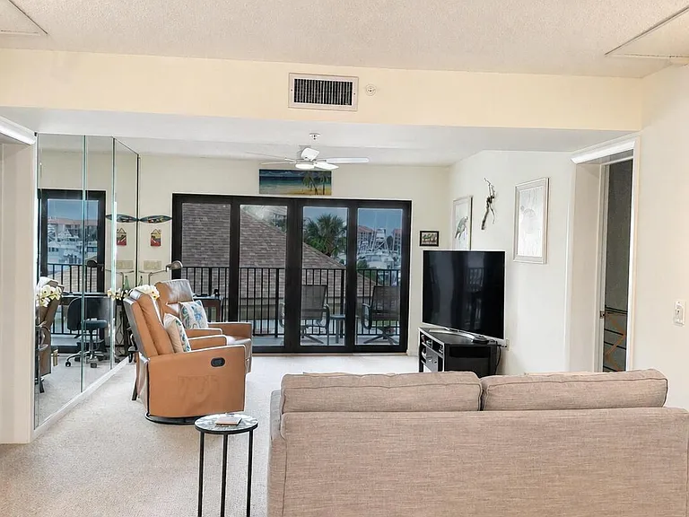 1201 Seafarer Cir #201 — Photo 3