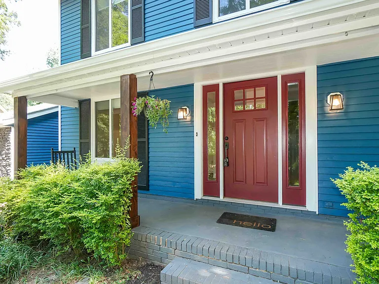 6901 Wyndbend Ln — Photo 4