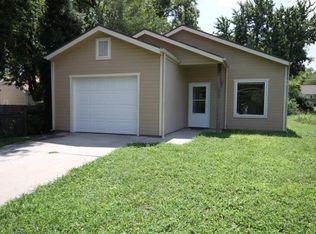 615 W 1st St, Junction City, KS 66441
