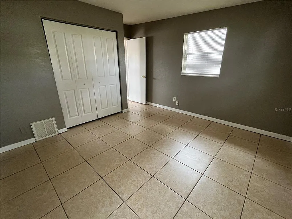 2 bed, 1.0 bath, 644 sqft, $1,050 — Photo 3