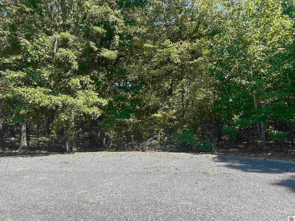 139 Centerview Rd, Murray, KY 42071