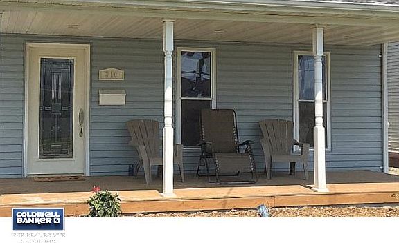 Relaxing front porch