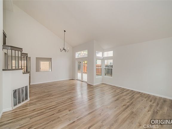 4th image of 23742 Bouquet Canyon Pl