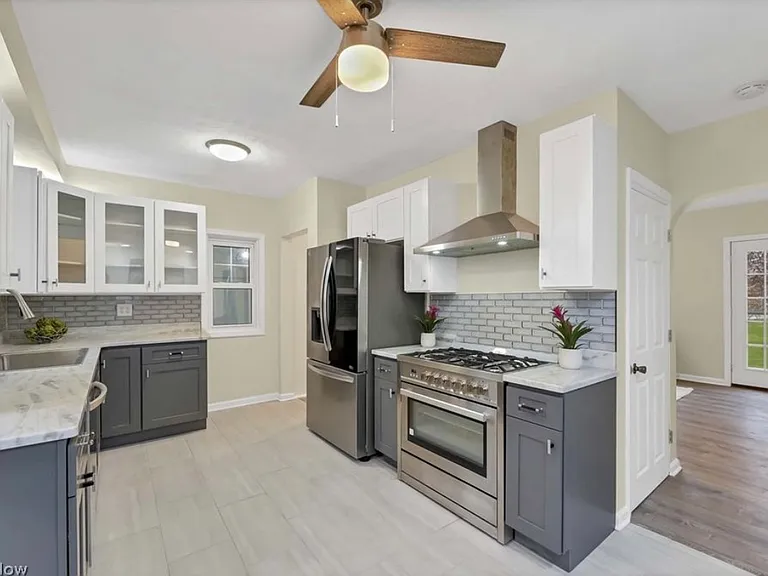 33381 Detroit Rd — Photo 17