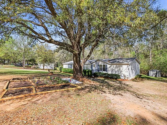 3rd image of 90 Blind Brook Rd