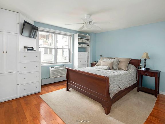 4th image of 303 W 66th St APT 7EE
