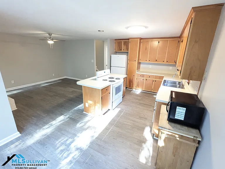 4424 American Dr — Photo 4
