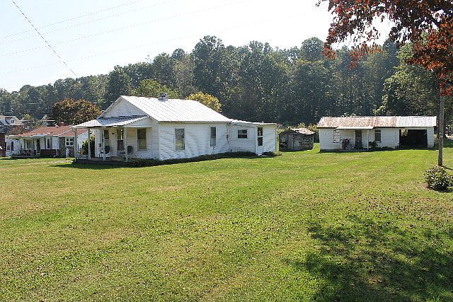 2nd image of 19178 Woodland Hills Rd
