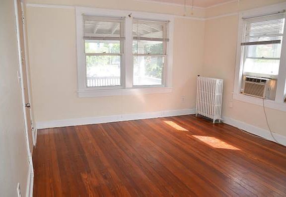 5th image of 638 3rd Ave S APT 8